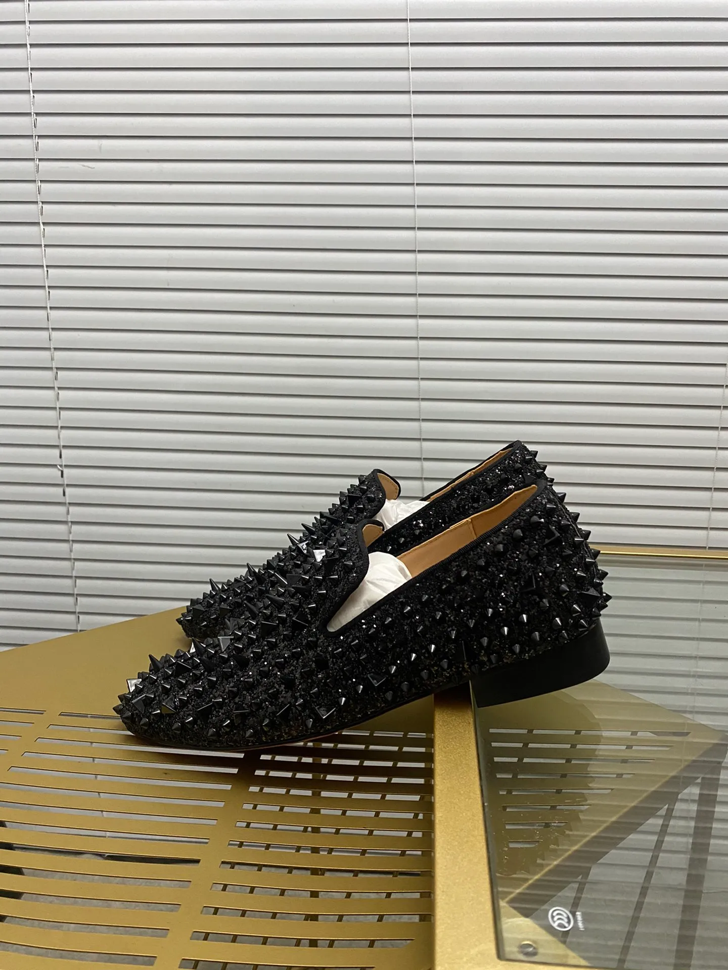 (Customized model) Ex-factory price is 540. christian louboutin (CL red sole shoes) counter series, casual sneakers for couples 📢 📢 📢 Exclusive hot style release 🎈🎈💪 Movable latex feet 👻 Finished outsole line [Proud] 😝Female 35-40# Male 38#-46, global supply😝 [Top version]: Original imported genuine leather upper, top original leather lining, original molded TPU outsole, original 1:1 detail processing, original shoe last,